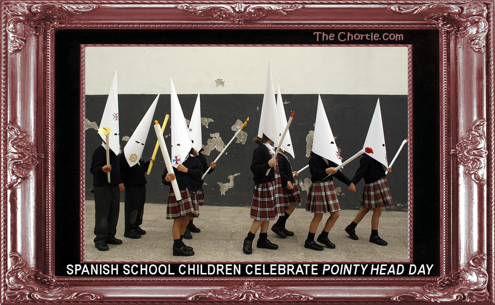 Spanish school children cerebrate Pointy Head Day