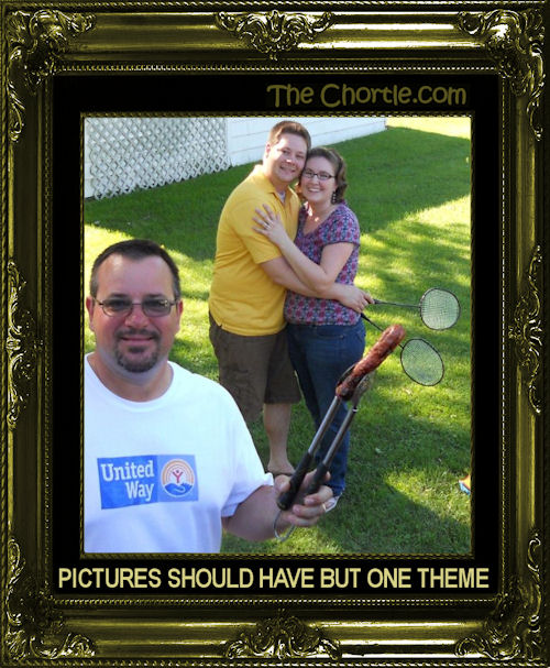 Pictures should have but one theme