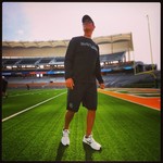  Love at first sight! #Baylor head coach Art Briles takes a look around his new office. #sicem #bayloreverywhere 